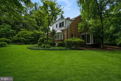 Exterior - 10711 Gatewood Ave, Silver Spring, MD 20903 photo 4 of 10