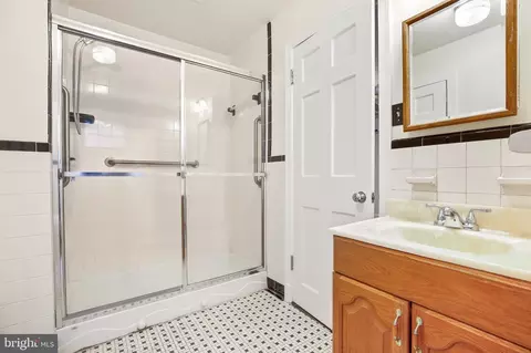Bath - 10711 Gatewood Ave, Silver Spring, MD 20903 photo 3 of 6