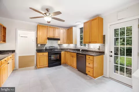 Kitchen - 10711 Gatewood Ave, Silver Spring, MD 20903 photo 2 of 3