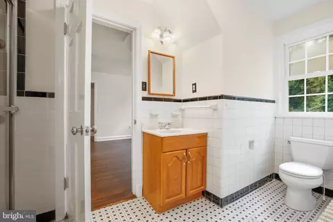 Bath - 10711 Gatewood Ave, Silver Spring, MD 20903 photo 4 of 6
