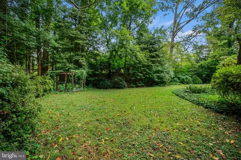 Exterior - 10711 Gatewood Ave, Silver Spring, MD 20903 photo 7 of 10