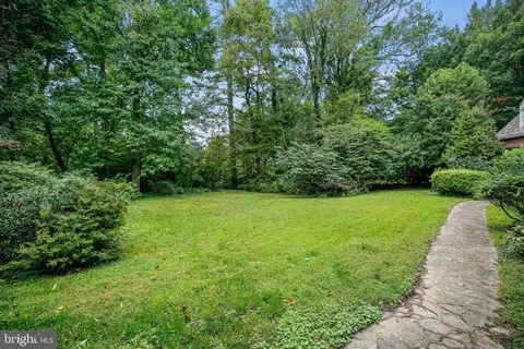 Exterior - 10711 Gatewood Ave, Silver Spring, MD 20903 photo 8 of 10