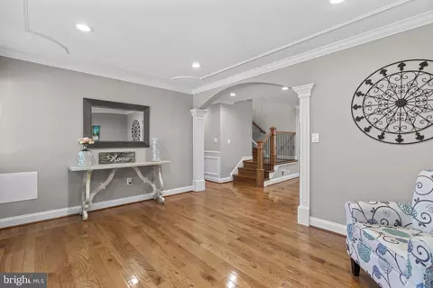 Entry Way - 18611 Brooke Rd, Sandy Spring, MD 20860 photo 3 of 5