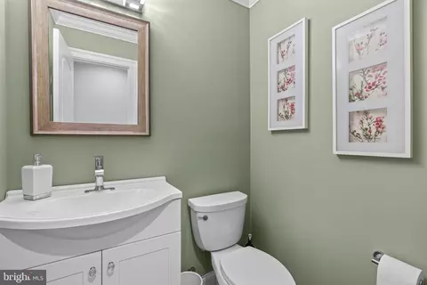 Bath - 18611 Brooke Rd, Sandy Spring, MD 20860 photo 1 of 4