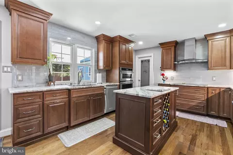 Kitchen - 18611 Brooke Rd, Sandy Spring, MD 20860 photo 1 of 8