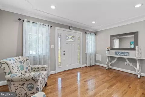 Entry Way - 18611 Brooke Rd, Sandy Spring, MD 20860 photo 1 of 5