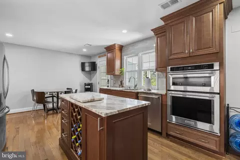 Kitchen - 18611 Brooke Rd, Sandy Spring, MD 20860 photo 4 of 8