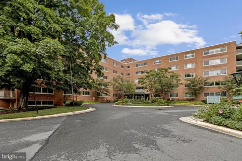 5100 Dorset Ave #414, Chevy Chase, MD 20815