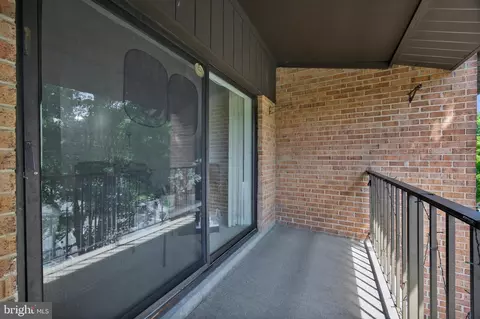 Exterior - 15300 Pine Orchard Dr #85-3D, Silver Spring, MD 20906 photo 1 of 2