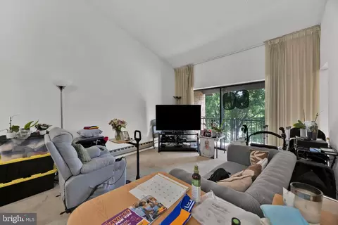 Living - 15300 Pine Orchard Dr #85-3D, Silver Spring, MD 20906 photo 2 of 2