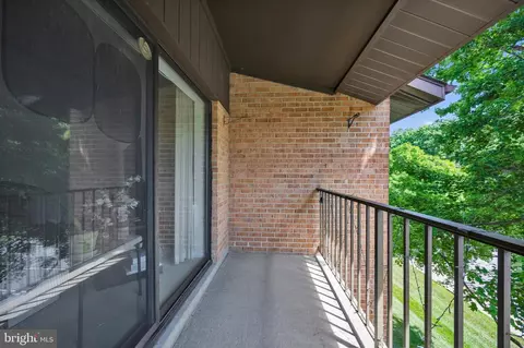 Exterior - 15300 Pine Orchard Dr #85-3D, Silver Spring, MD 20906 photo 2 of 2