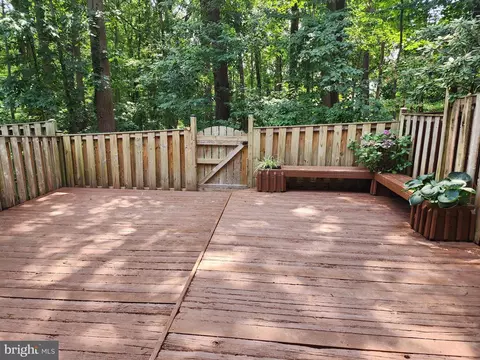 Exterior - 3 Castle Cliff Ct, Silver Spring, MD 20904 photo 3 of 5