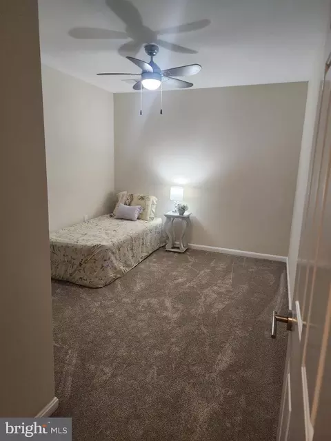 Bedroom - 3 Castle Cliff Ct, Silver Spring, MD 20904 photo 4 of 4