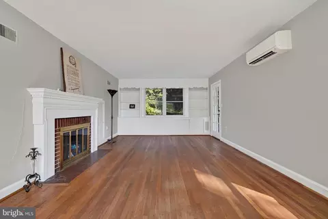 Living - 9802 Forest Grove Dr, Silver Spring, MD 20902 photo 3 of 7