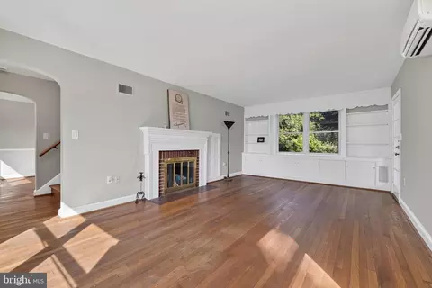 Living - 9802 Forest Grove Dr, Silver Spring, MD 20902 photo 2 of 7