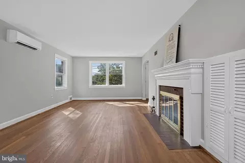 Living - 9802 Forest Grove Dr, Silver Spring, MD 20902 photo 5 of 7