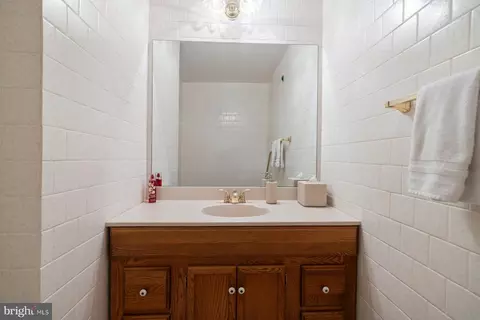 Bath - 13200 Ewood Ln, Silver Spring, MD 20906 photo 2 of 2