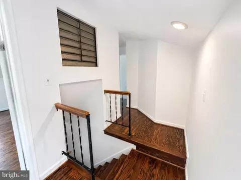 Entry Way - 2511 Urbana Dr, Silver Spring, MD 20906 photo 2 of 6