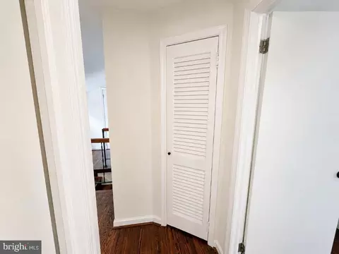 Entry Way - 2511 Urbana Dr, Silver Spring, MD 20906 photo 4 of 6