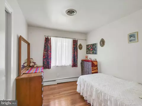 Bedroom - 13210 Lutes Dr, Silver Spring, MD 20906 photo 1 of 8