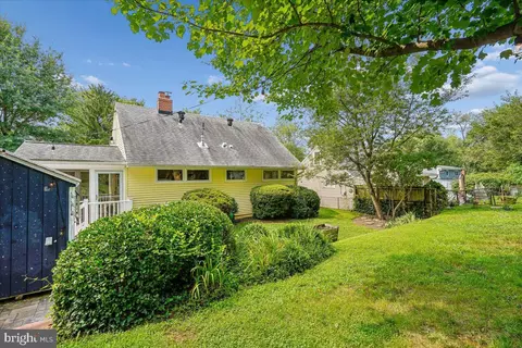 Exterior - 905 Robin Rd, Silver Spring, MD 20901 photo 11 of 17