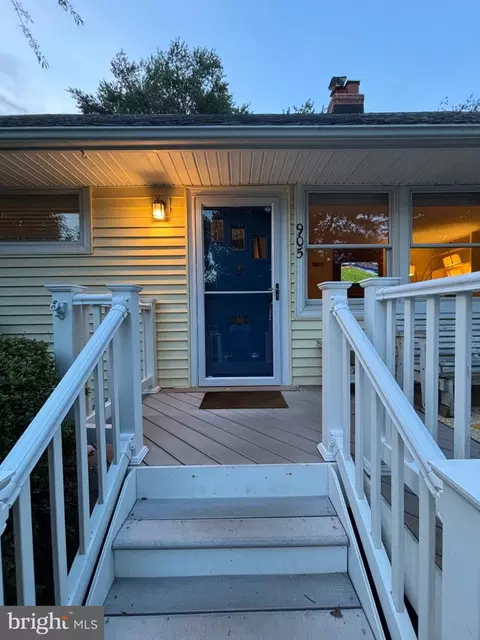 Exterior - 905 Robin Rd, Silver Spring, MD 20901 photo 1 of 17