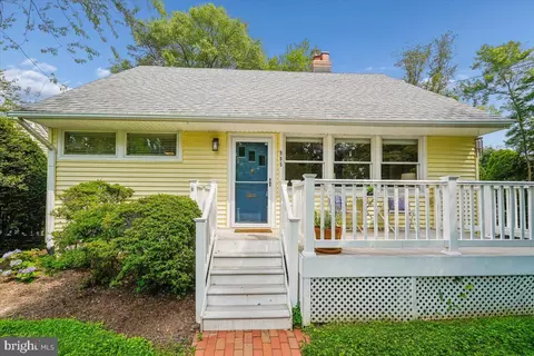 Exterior - 905 Robin Rd, Silver Spring, MD 20901 photo 2 of 17