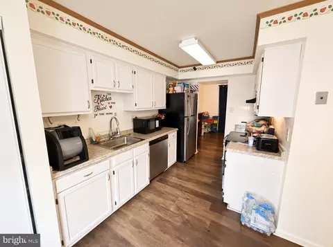 Kitchen - 14949 Carriage Square Dr, Silver Spring, MD 20906 photo 2 of 2