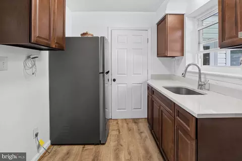 Entry Way - 2810 Byron Ct, Wheaton, MD 20902 photo 1 of 2