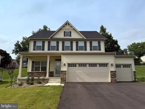 9715 Stewartown Rd, Montgomery Village, MD 20886
