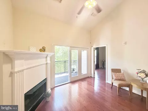 501 Hungerford Dr #438, Rockville, MD 20850