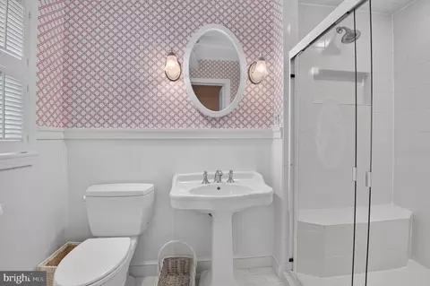 Bath - 8501 Warde Ter, Potomac, MD 20854 photo 1 of 4