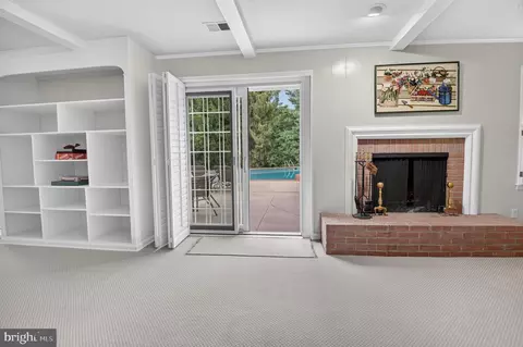 Living - 8501 Warde Ter, Potomac, MD 20854 photo 4 of 4