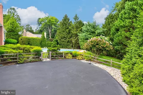 Exterior - 8501 Warde Ter, Potomac, MD 20854 photo 12 of 12