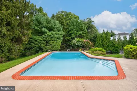 Exterior - 8501 Warde Ter, Potomac, MD 20854 photo 9 of 12