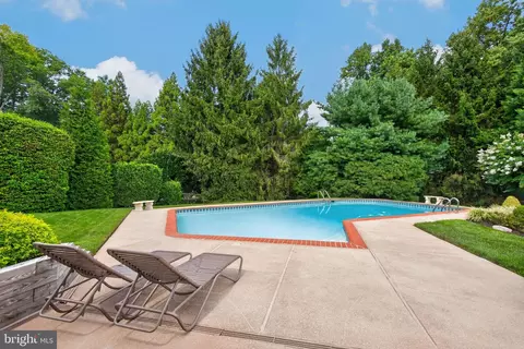 Exterior - 8501 Warde Ter, Potomac, MD 20854 photo 10 of 12