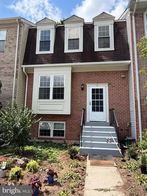 7 Narrowleaf Ct, Gaithersburg, MD 20878