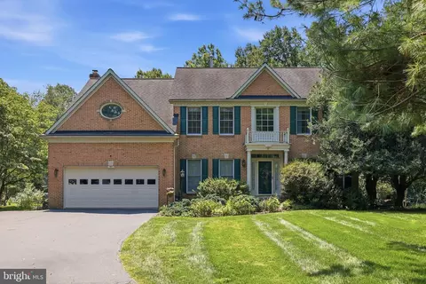 19808 Falling Spring Ct, Gaithersburg, MD 20882