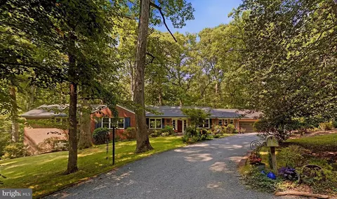 10622 Mantz Rd, Silver Spring, MD 20903