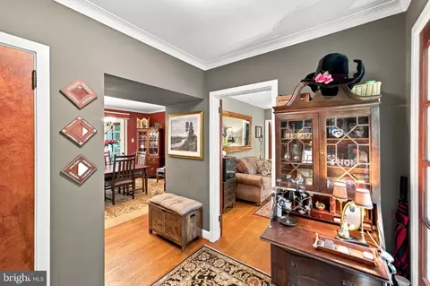 Entry Way - 10622 Mantz Rd, Silver Spring, MD 20903 photo 2 of 3