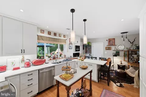 Kitchen - 10622 Mantz Rd, Silver Spring, MD 20903 photo 4 of 5