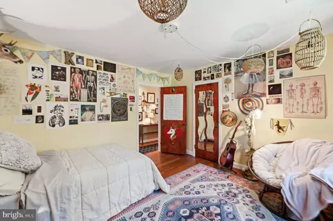 Bedroom - 10622 Mantz Rd, Silver Spring, MD 20903 photo 2 of 4