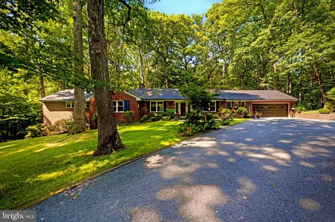 10622 Mantz Rd, Silver Spring, MD 20903 photo 2
