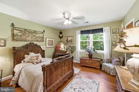 Bedroom - 10622 Mantz Rd, Silver Spring, MD 20903 photo 3 of 4