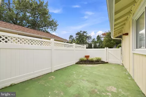 Exterior - 15219 Tottenham Ter #27-A, Silver Spring, MD 20906 photo 2 of 2
