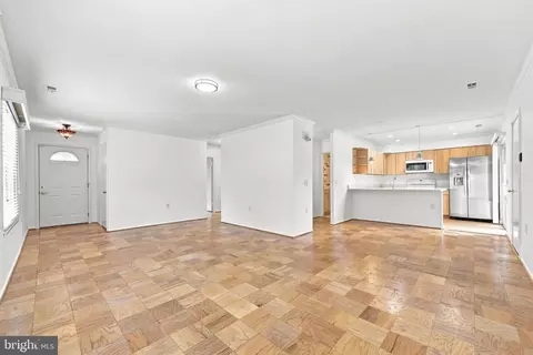 Living - 15219 Tottenham Ter #27-A, Silver Spring, MD 20906 photo 1 of 2