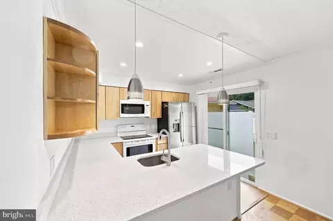 Kitchen - 15219 Tottenham Ter #27-A, Silver Spring, MD 20906 photo 3 of 3