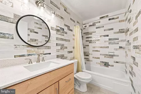 Bath - 15219 Tottenham Ter #27-A, Silver Spring, MD 20906 photo 2 of 2