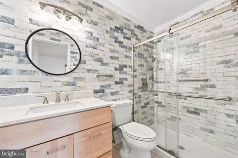Bath - 15219 Tottenham Ter #27-A, Silver Spring, MD 20906 photo 1 of 2