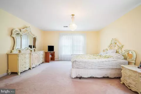 Bedroom - 11103 Luttrell Ln, Silver Spring, MD 20902 photo 3 of 5